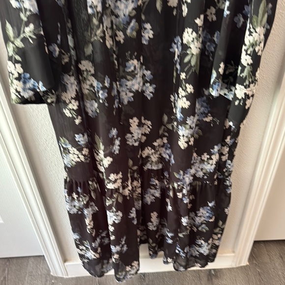 Floral Black and White Dress - Picture 5 of 5